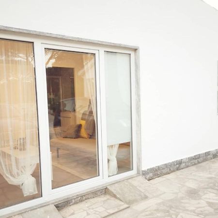 Small House With Private Park And Yard Terrugem ภายนอก รูปภาพ